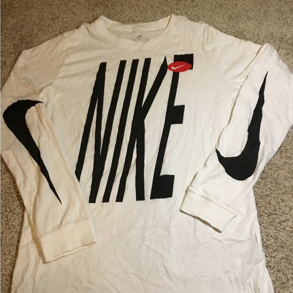 Nike athletic fit shirt